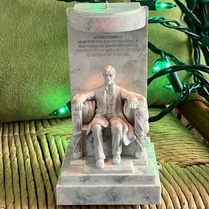 Vintage Hallmark 1997 Light/Sound Ornament- Lincoln Memorial - Used no box